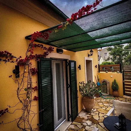 Eirini's House ליאפאדס